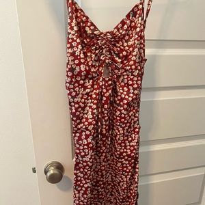 Very pretty dress. Stretchy material. Size S